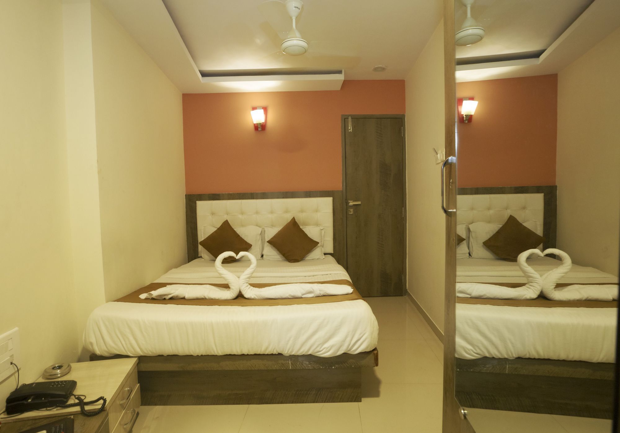 Hotel Grace Inn Bombay Extérieur photo